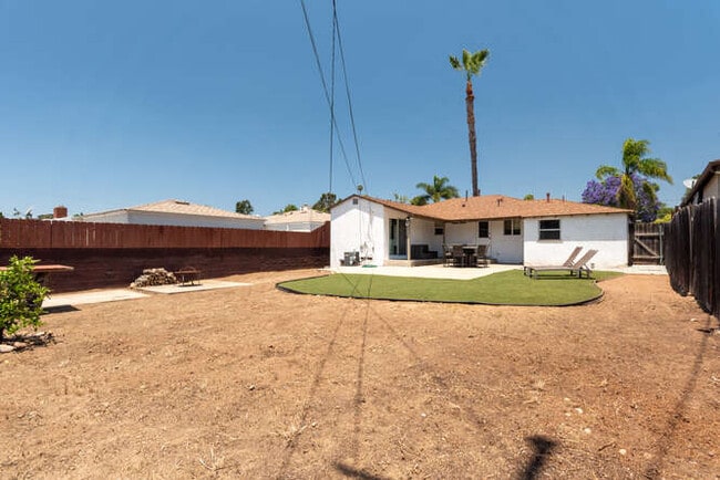 Building Photo - 6209 Malcolm Dr