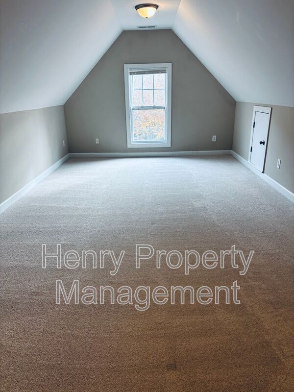 Building Photo - 404 Acorn Falls Ct