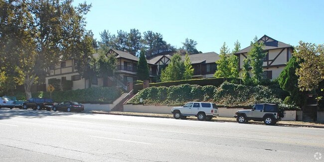 Building Photo - 2010 Verdugo Blvd