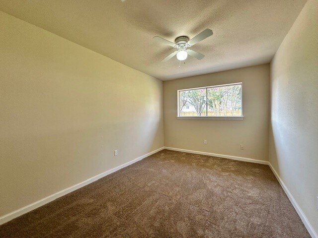 Building Photo - 818 Overland St