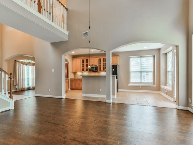 Building Photo - 81 La Costa Dr