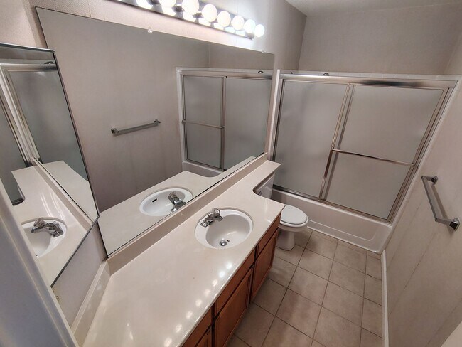 Building Photo - 4920 Apple Farm Ln