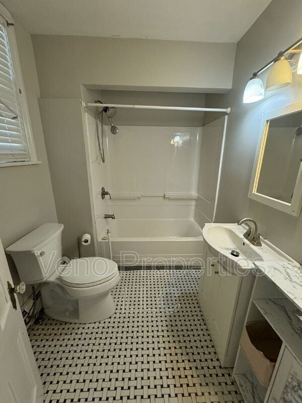 Building Photo - 1850 8th Ave