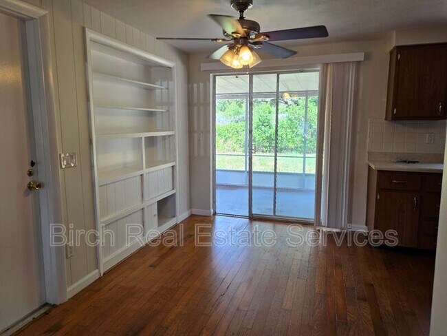 Building Photo - 2552 Chancery Dr