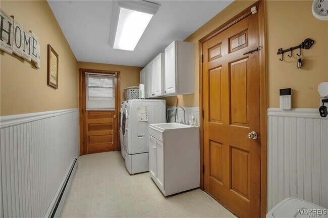Building Photo - 97 Tartan Ln