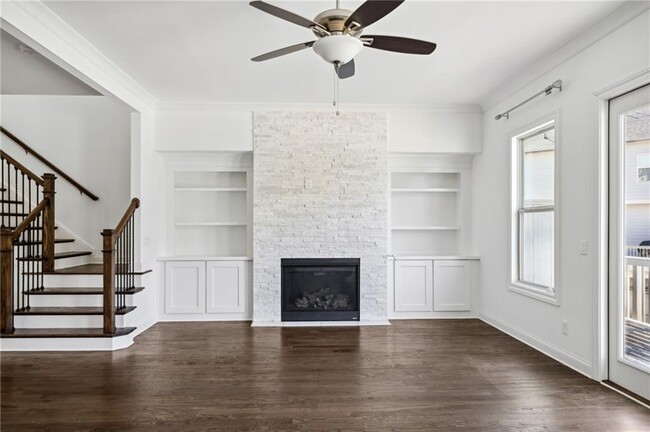Building Photo - 2436 Skyland Way NE