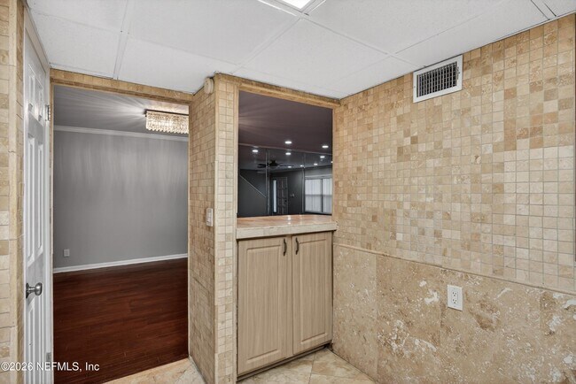 Building Photo - 695-A1A A1A N