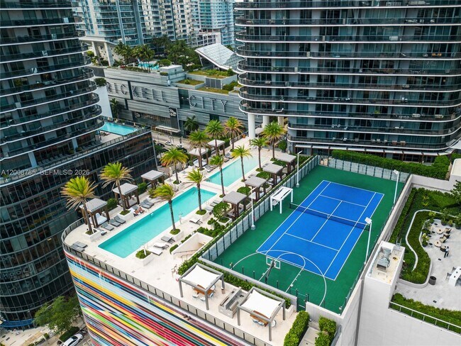 Building Photo - 801 S Miami Ave