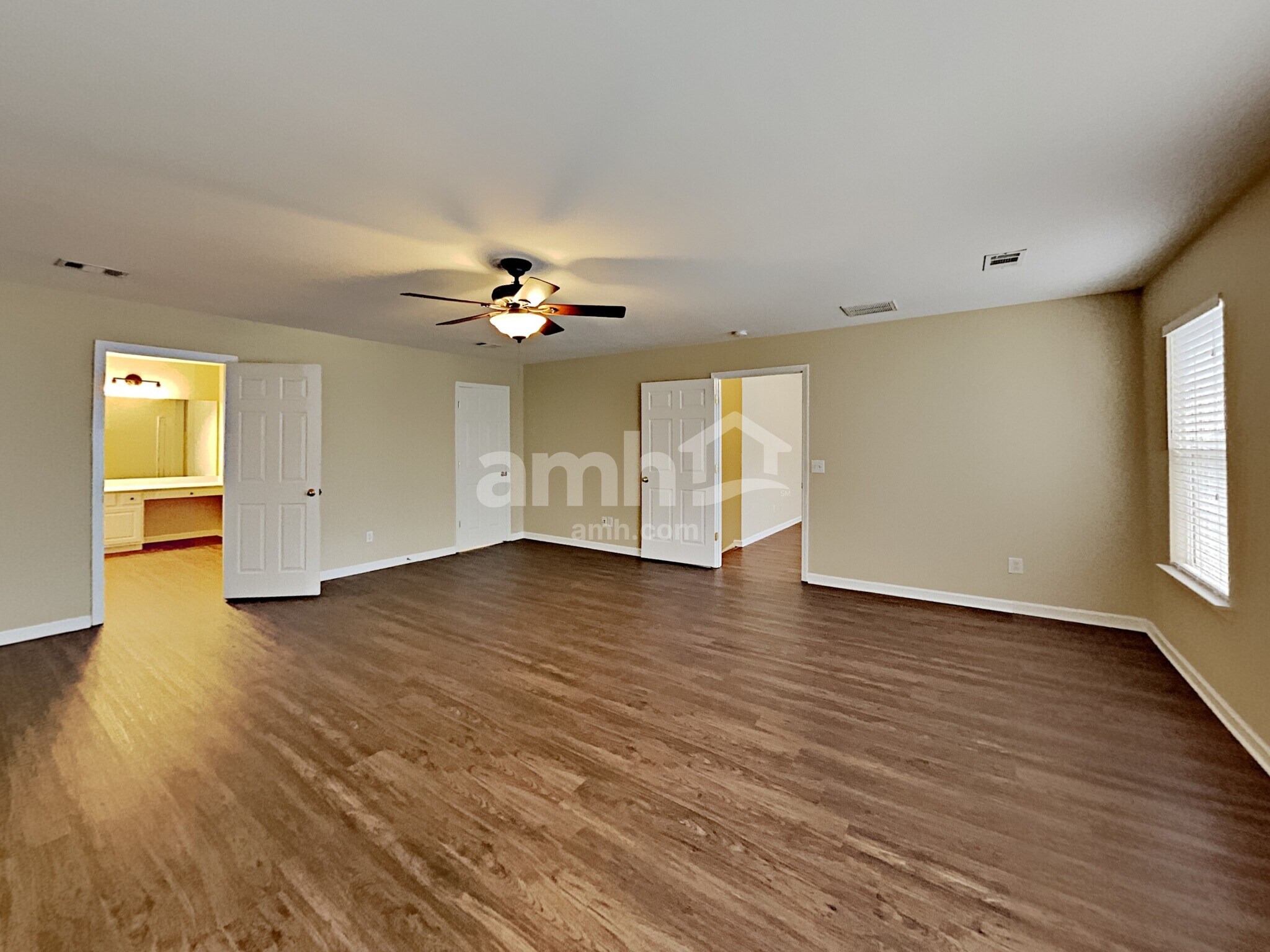 Building Photo - 302 Forest Bend Dr