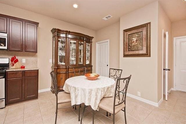 Building Photo - 859 Llano Dr