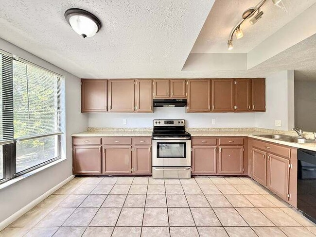 Building Photo - 5143 Puritan Cir