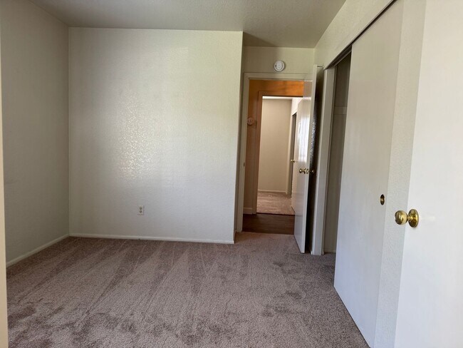 Building Photo - 8160 Clarion Cir