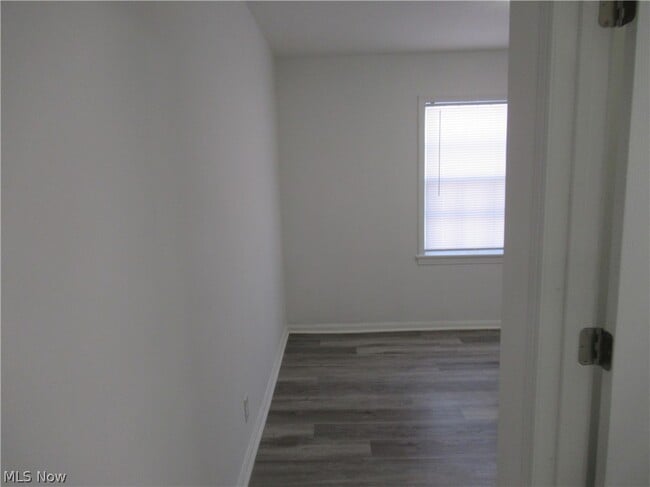 Building Photo - 1403 Dawnwood Dr