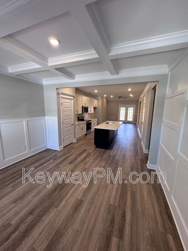 Building Photo - 2106 Denmark Ave SE