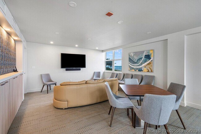 Building Photo - 3407 S Ocean Blvd