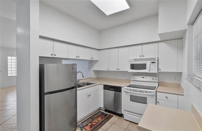 Building Photo - 8416 Bernwood Cove Loop