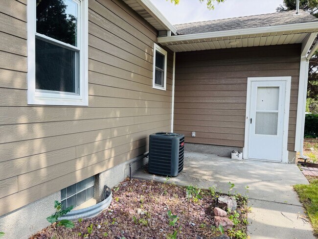 Building Photo - BRAND NEW REMODEL