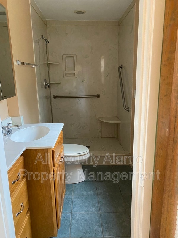 Building Photo - 301 Aero Ave