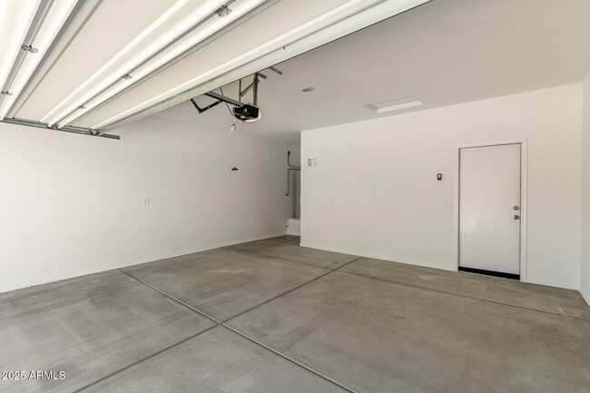 Building Photo - 103 S Collier Ln