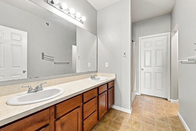 Building Photo - 113 Legato Dr
