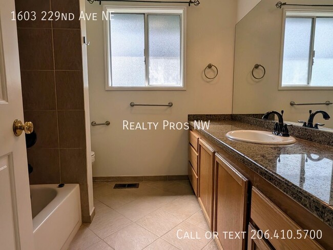 Building Photo - 1603 229th Ave NE