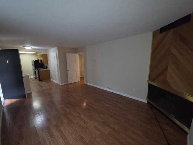 Building Photo - 1331 Castlemont Ave