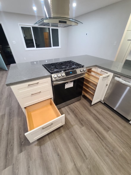 Building Photo - 5026 Auburn Dr