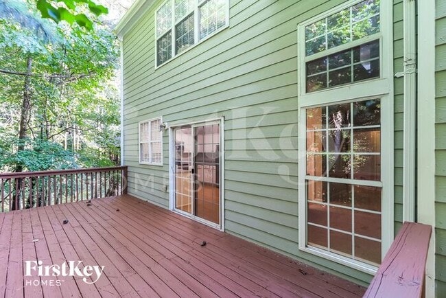 Building Photo - 4006 Maple Ridge Ln NW