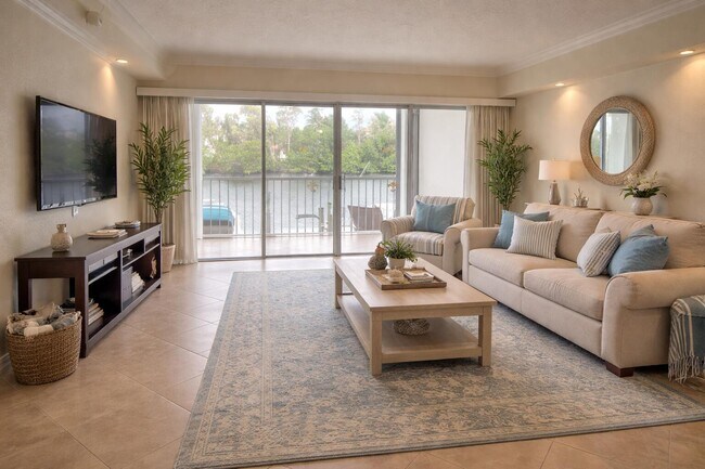 Building Photo - 1301 E Hillsboro Blvd