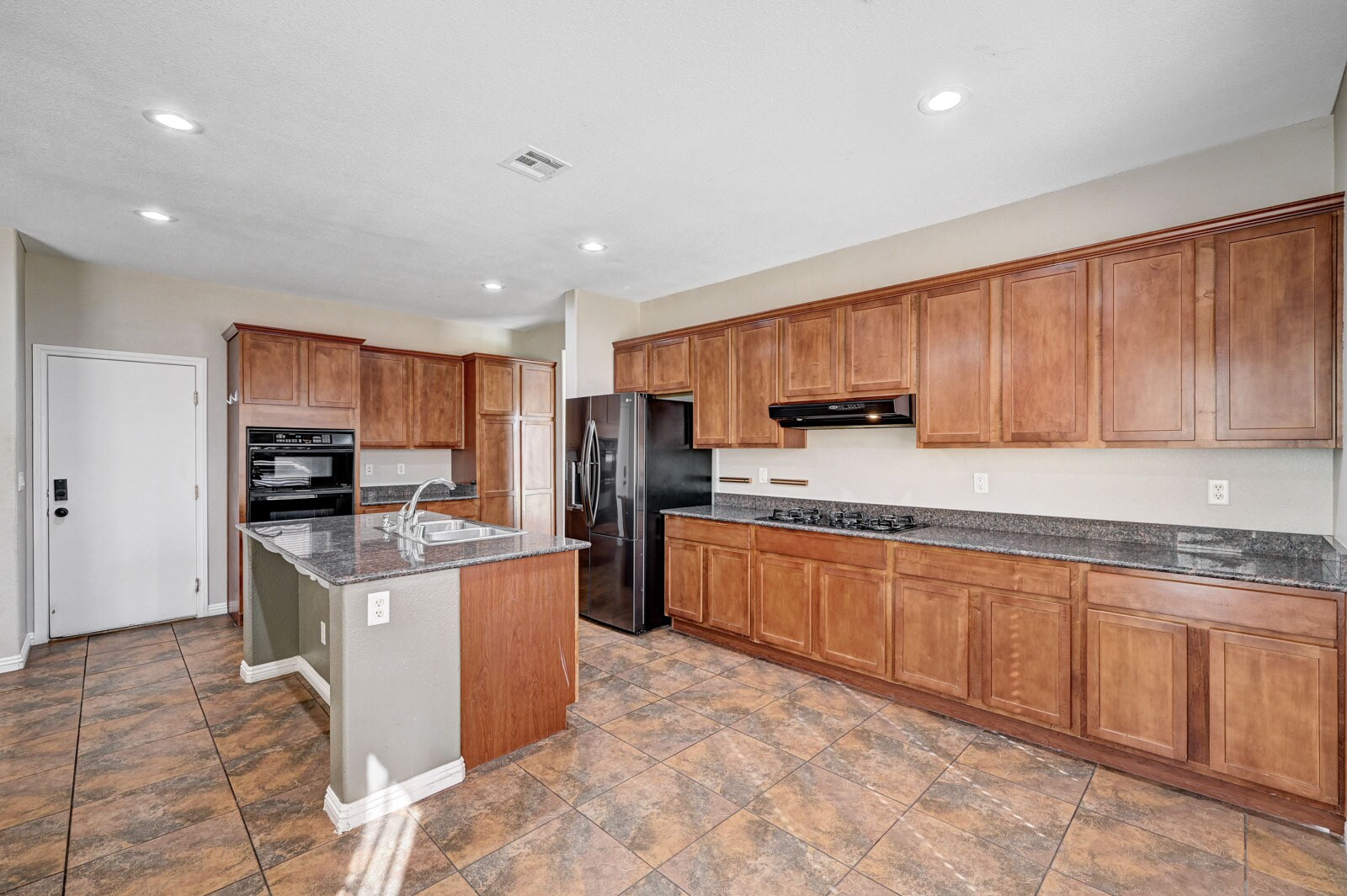 Building Photo - 8125 Chestnut Hollow Ave