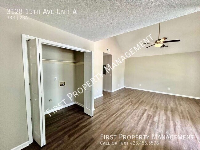 Building Photo - 3128 15th Ave
