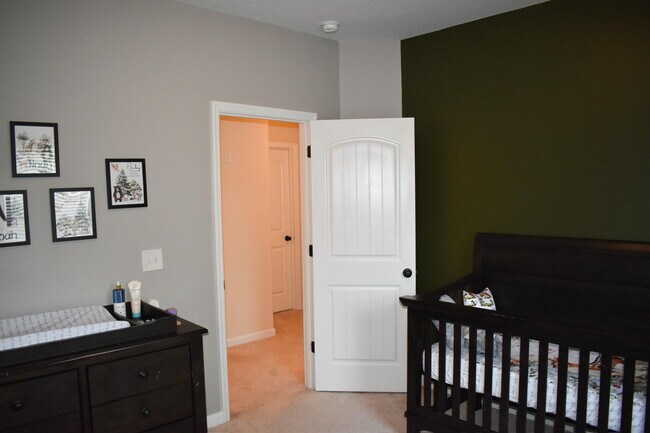 Building Photo - 3262 Alexandria Dr