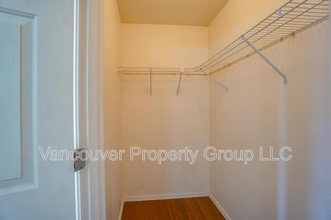 Building Photo - 1211 W F Pl