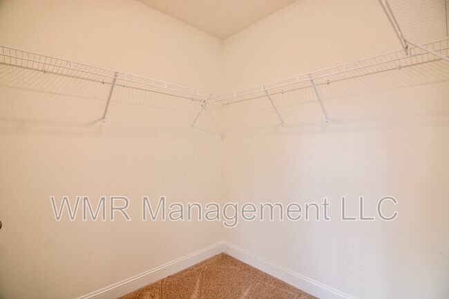 Building Photo - 145 Noble Deer Way