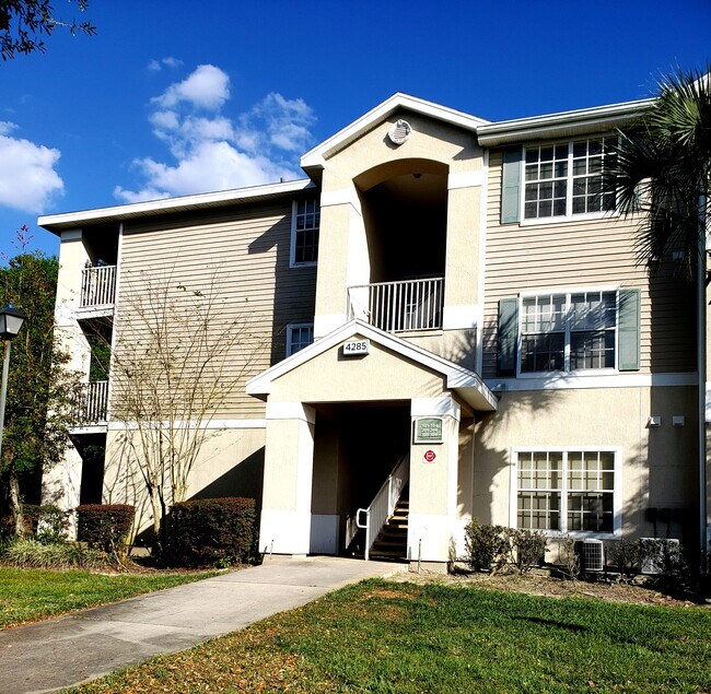 Primary Photo - 4285 Summer Landing Dr