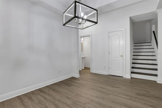 Building Photo - 148 S Thornton Ave