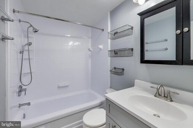 Building Photo - 5769 Yellowrose Ct