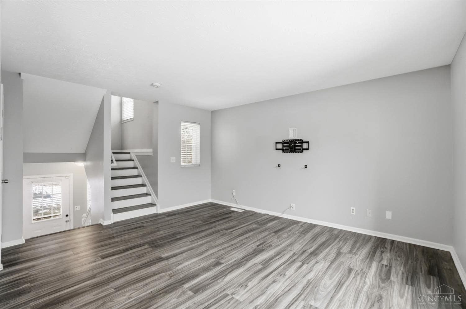 Building Photo - 3595 Harvey Ave