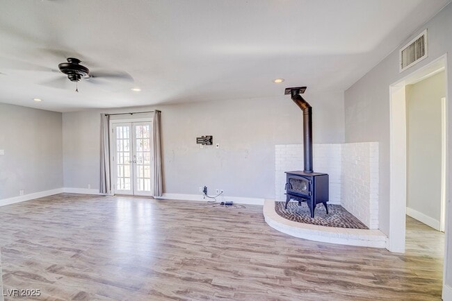 Building Photo - 1037 Yucca Ave