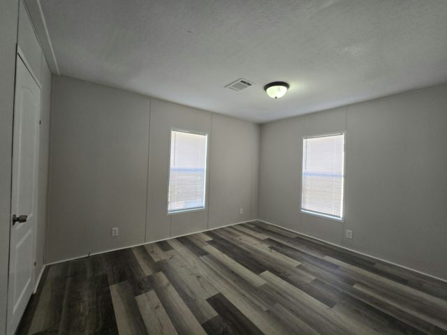 Building Photo - 18118 US-41