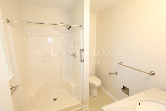 Building Photo - 9713 Pampas Dr