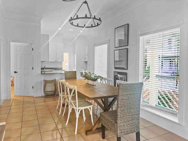 Building Photo - 50% off first months rent.  Perfect for large families or multiple friends!  5 bedroom house loca...