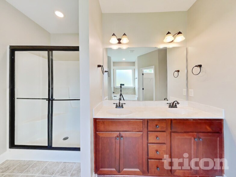 Building Photo - 230 Widgeon Way
