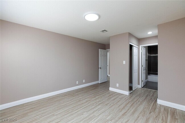 Building Photo - 5058 S Rainbow Blvd