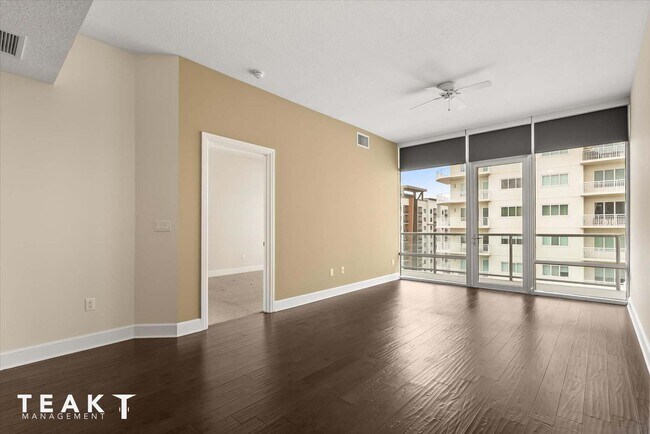 Building Photo - 101 S Eola Dr