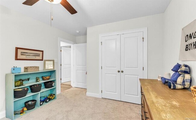 Building Photo - 253 Pedric Dr