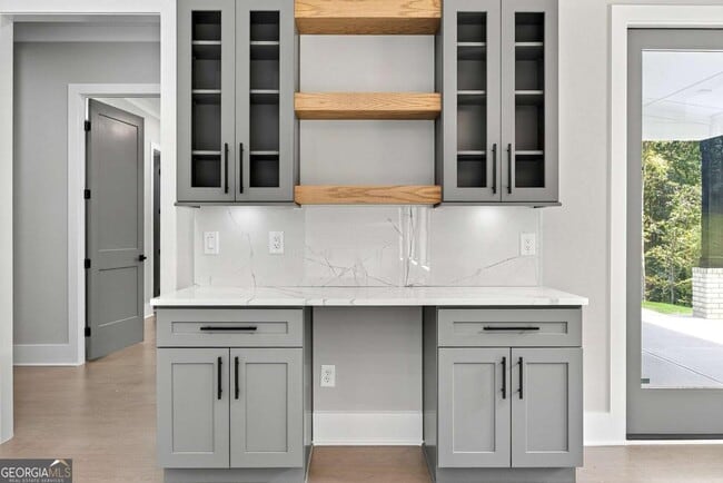 Building Photo - 83 Deer Cyn Dr