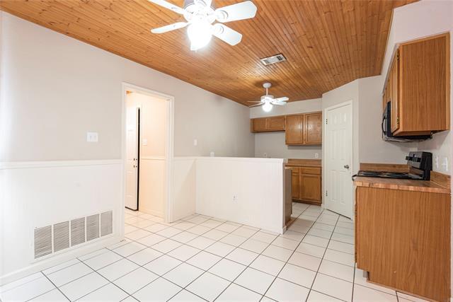 Building Photo - 211 Stone Cir