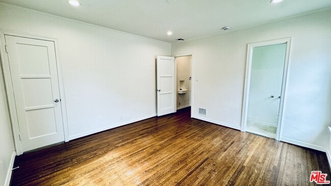 Building Photo - 410 S Spalding Dr