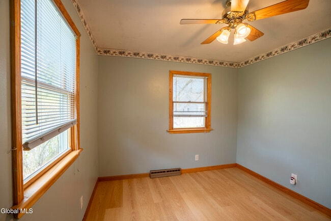 Building Photo - 11 Keyes St